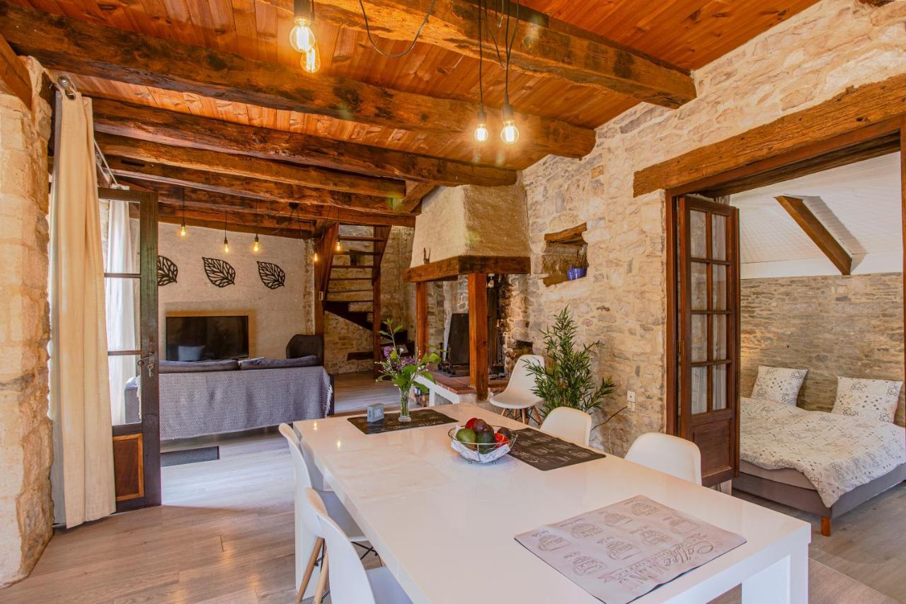 Maison En Pierres Au Coeur Du Village Medieval De Villeneuve المظهر الخارجي الصورة