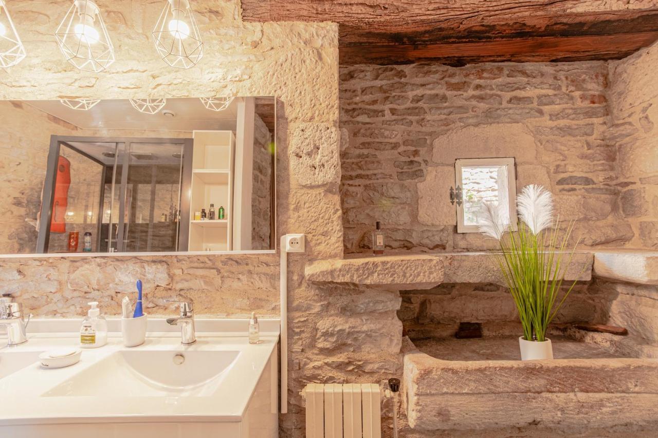 Maison En Pierres Au Coeur Du Village Medieval De Villeneuve المظهر الخارجي الصورة
