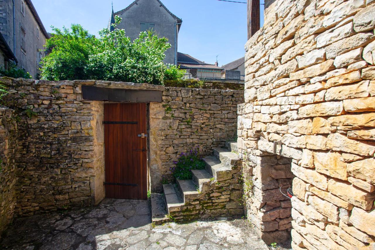 Maison En Pierres Au Coeur Du Village Medieval De Villeneuve المظهر الخارجي الصورة