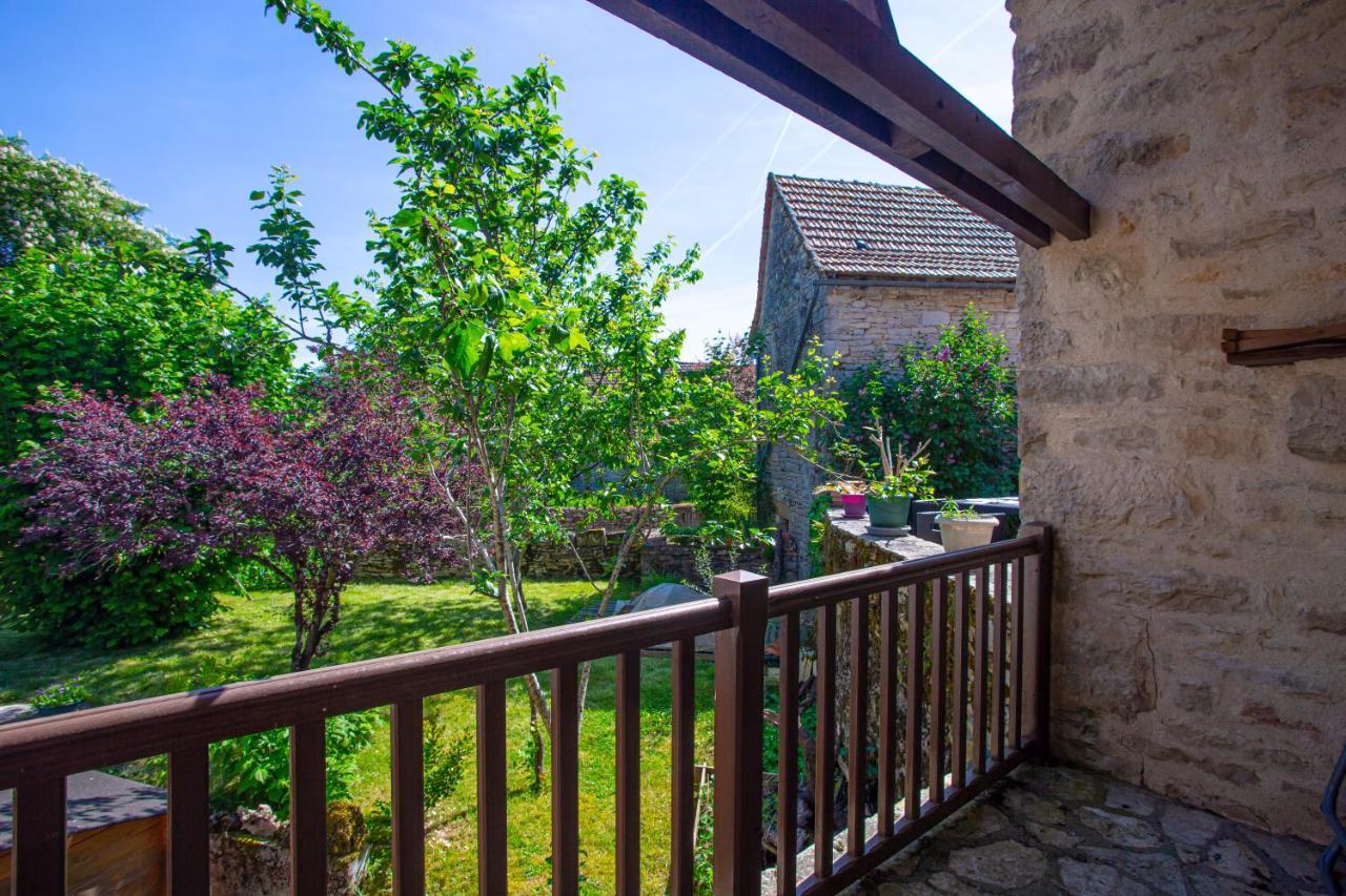 Maison En Pierres Au Coeur Du Village Medieval De Villeneuve المظهر الخارجي الصورة