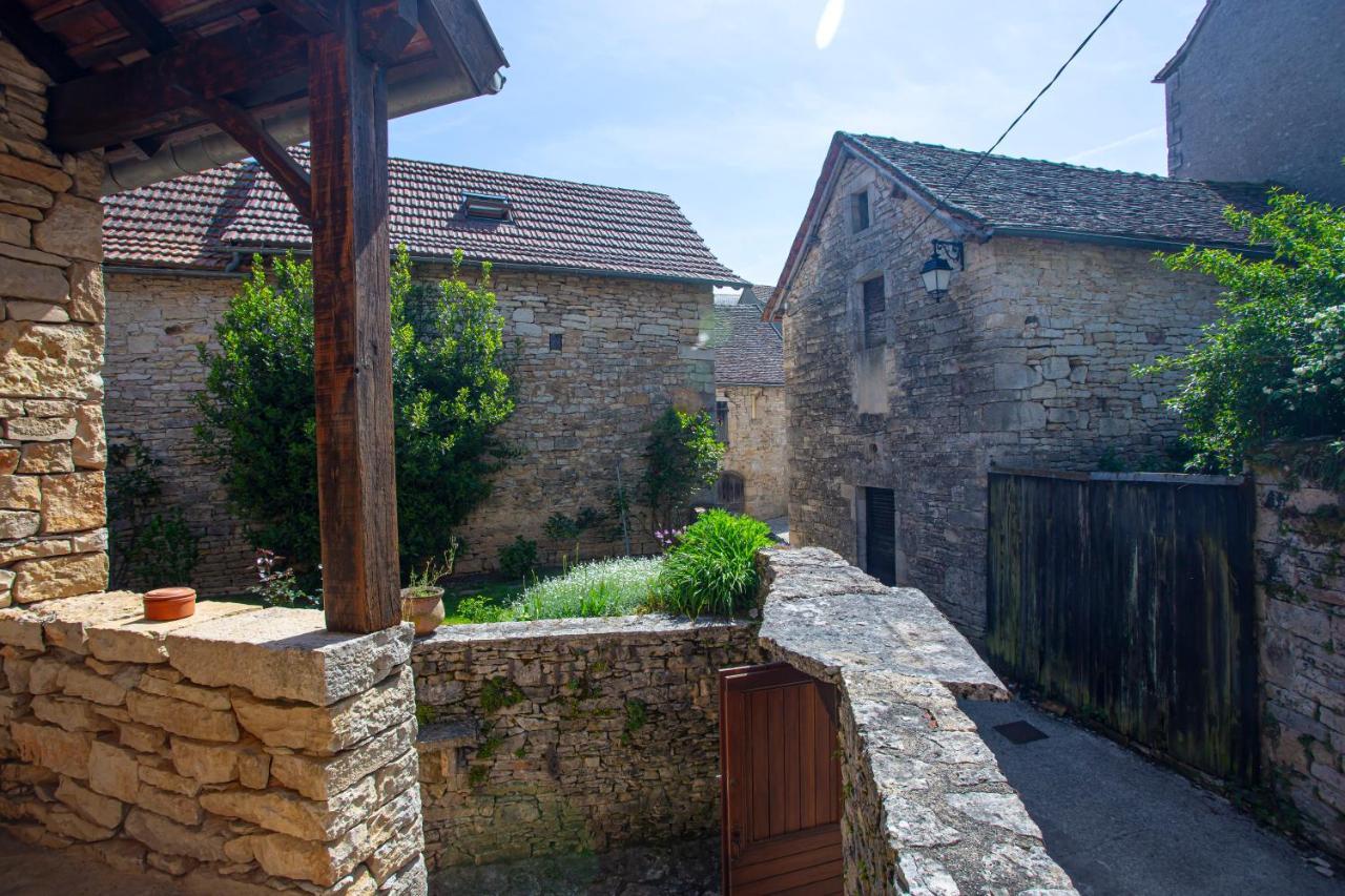 Maison En Pierres Au Coeur Du Village Medieval De Villeneuve المظهر الخارجي الصورة